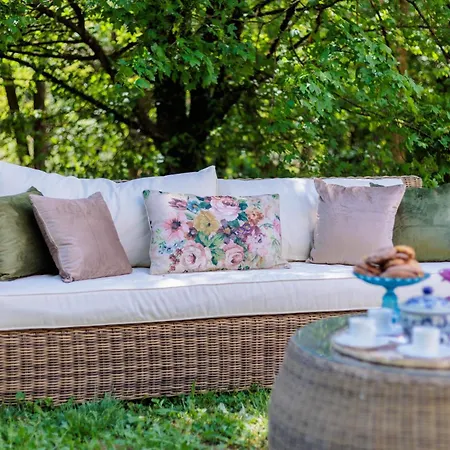 Villa La Vaseria With Secret Garden And Pool