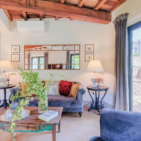 Villa La Vaseria With Secret Garden And Pool